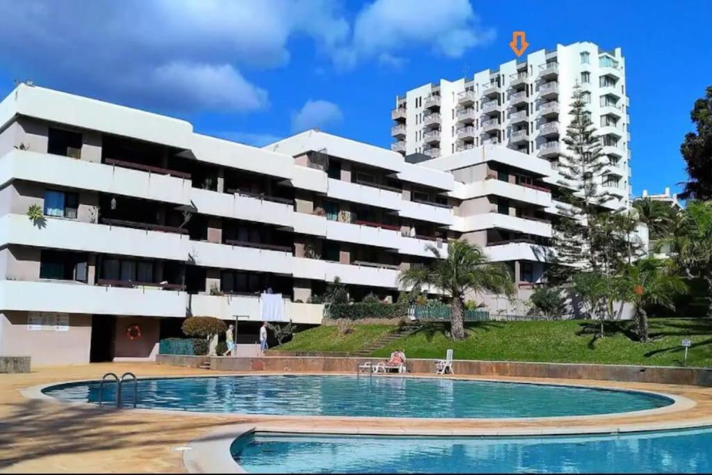 Sunny Bayhill With Swimming Pool Appartamento
